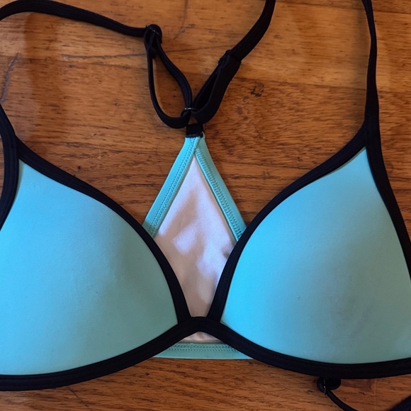 PINK| Aqua and Black Sporty Bikini Top - Picture 6 of 7